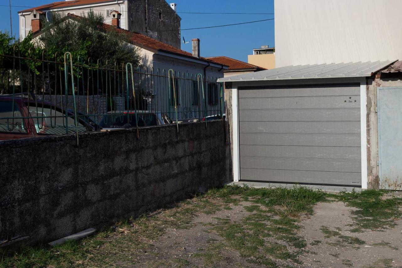 Apartman Izis Centar Pule Pula Buitenkant foto