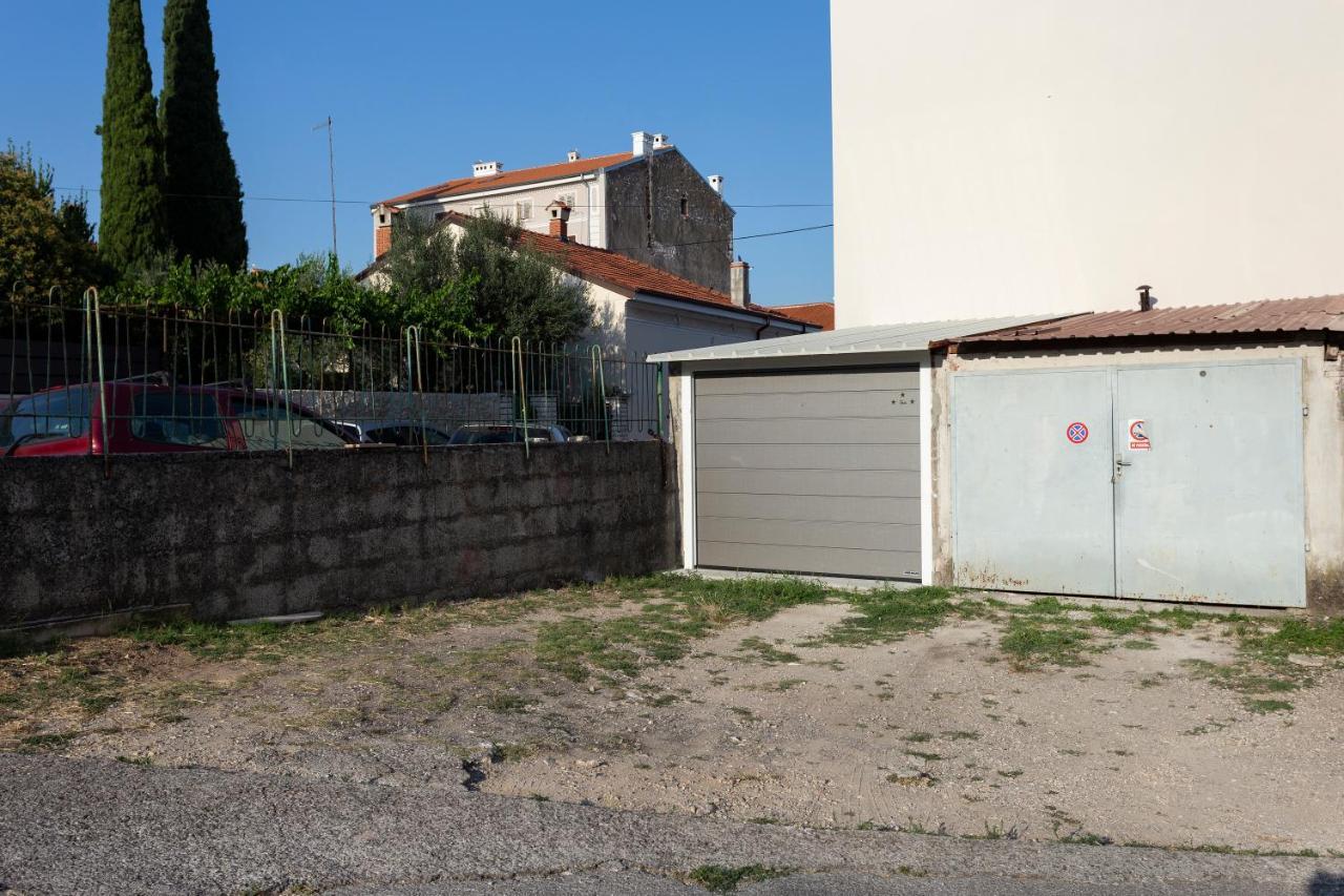 Apartman Izis Centar Pule Pula Buitenkant foto