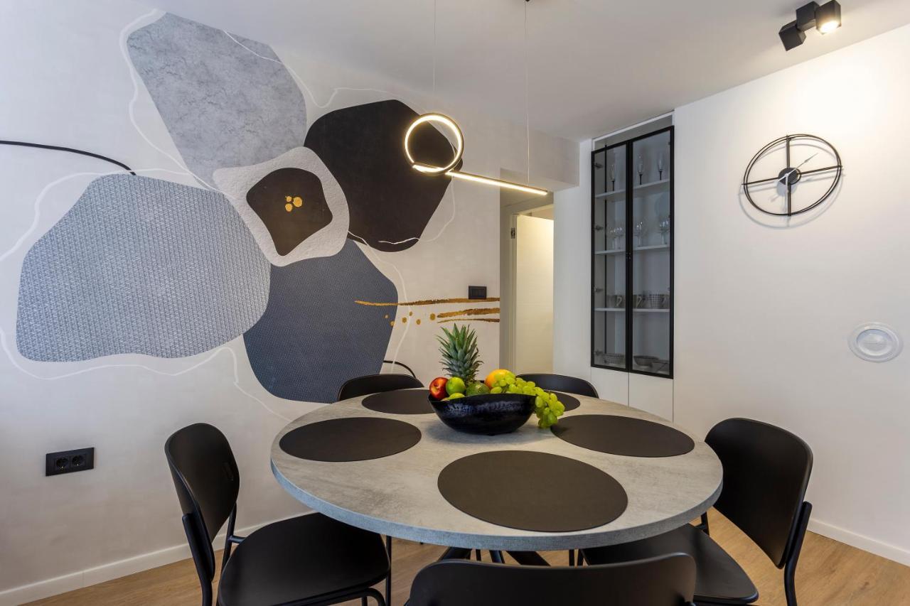 Apartman Izis Centar Pule Pula Buitenkant foto