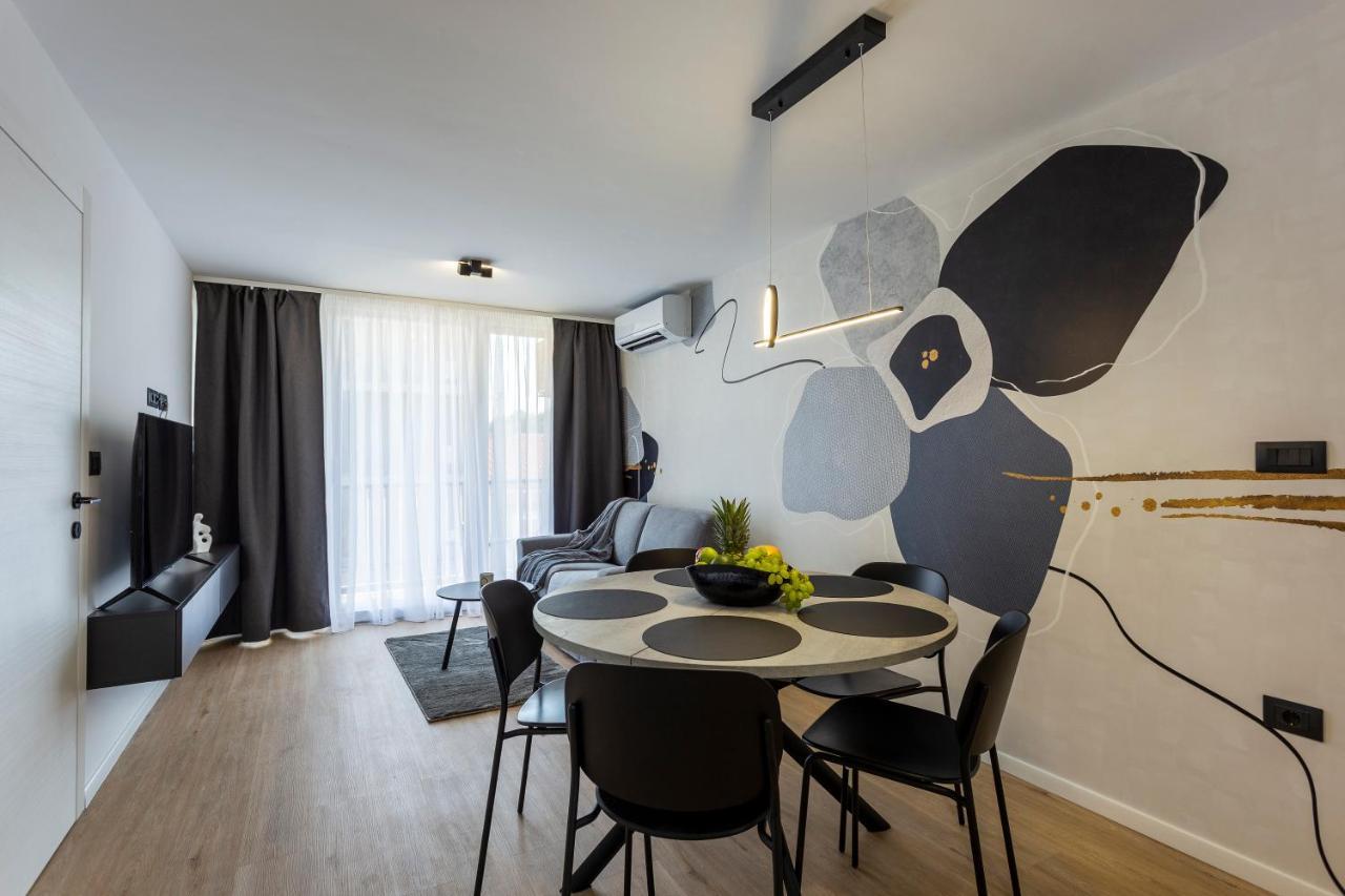 Apartman Izis Centar Pule Pula Buitenkant foto